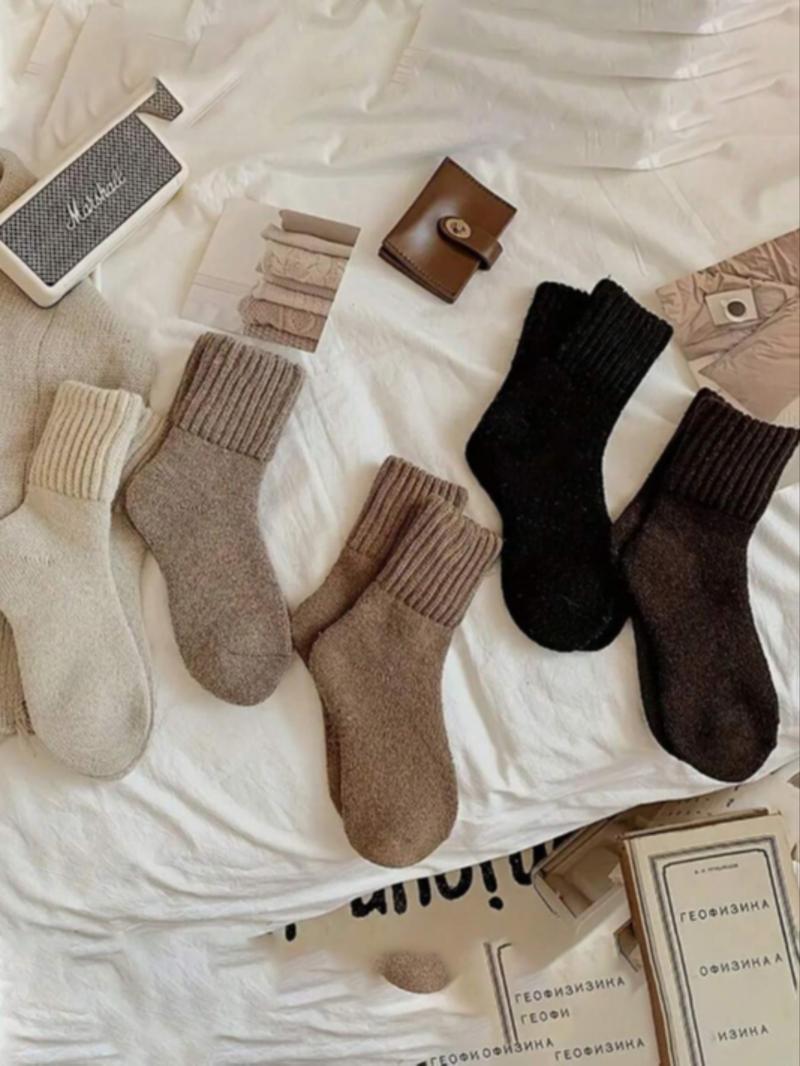 Nyzfexk Women's Solid Mid-calf Socks, Casual Soft Comfy Warm Socks for Fall & Winter