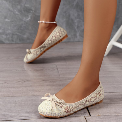 Women’s Elegant Lace Ballet Flats With Bow-Tie
