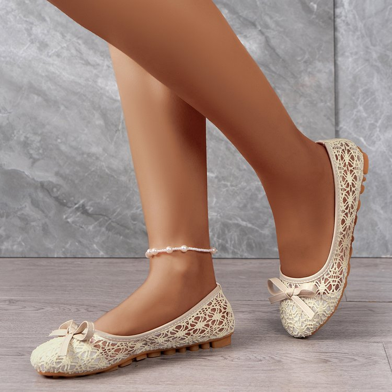 Women’s Elegant Lace Ballet Flats With Bow-Tie